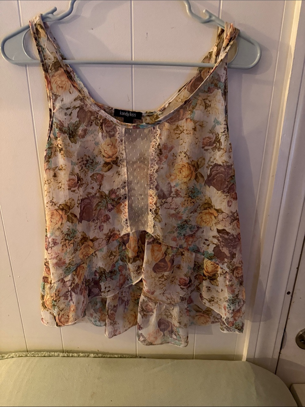 Kandy Kiss Floral Lace-Trim Camisole in Cream and Blush